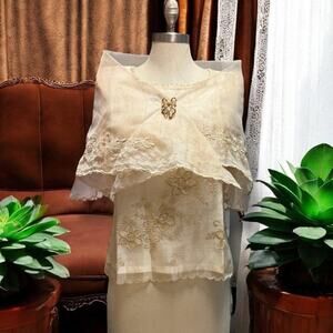 Embroidered Filipiniana Alampay Beige Three-Flower Embroidery Shawl Pañuelo
